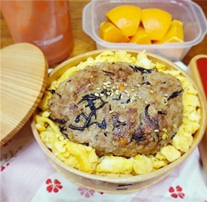 木村文乃のインスタグラムで注目の「ふみ飯」食器・料理がすごすぎる！